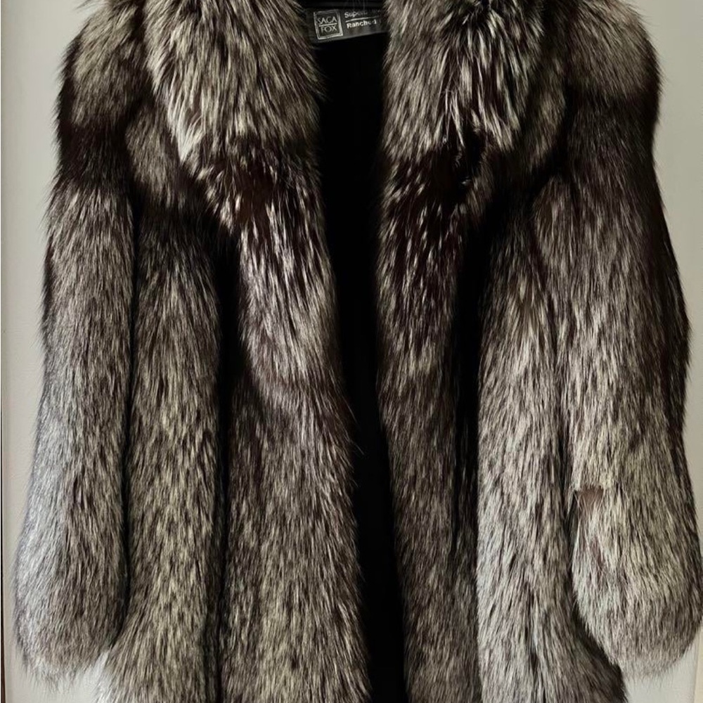 Luxurious Fur Coat - silver